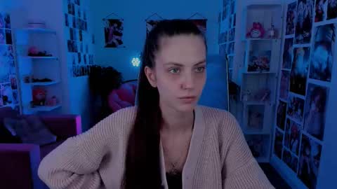 Snapshot of emilywiled chatting on 09.22.25 Emily online show from 09.22.25