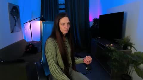 Snapshot of emilywiled chatting on 09.26.25 Emily online show from 09.26.25