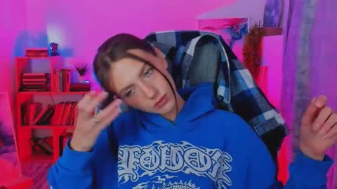 Snapshot of emilywiled chatting on 10.02.25 Emily online show from 10.02.25