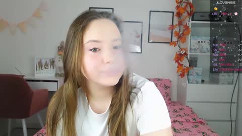 Snapshot of emilyxgrasez chatting on 01.06.25 Emily online show from 01.06.25