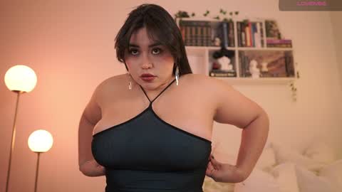 Snapshot of emilyxrose_ chatting on 01.11.25 IG thickemmsss online show from 01.11.25