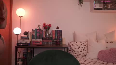 Snapshot of emilyxrose_ chatting on 10.03.25 IG thickemmsss online show from 10.03.25