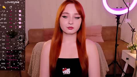 Snapshot of emma_chery chatting on 12.11.24 Emma online show from 12.11.24