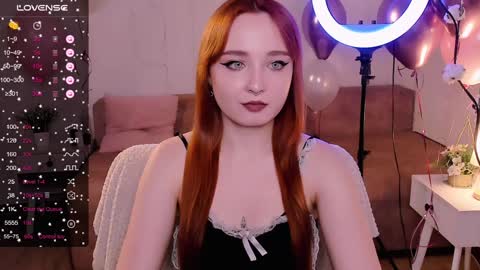 Snapshot of emma_chery chatting on 12.13.24 Emma online show from 12.13.24