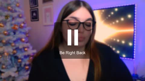 Snapshot of emma_dorn chatting on 12.24.24 Eva online show from 12.24.24