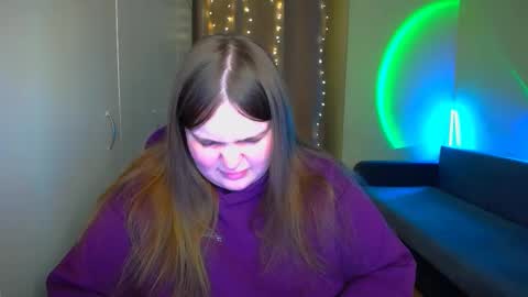 Snapshot of emma_dorn chatting on 10.19.25 Eva online show from 10.19.25