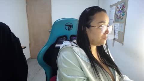 Snapshot of emma_evans07 chatting on 10.24.25 emmy online show from 10.24.25