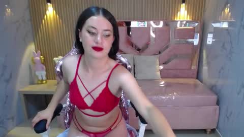 Emma  online show from 02.14.25