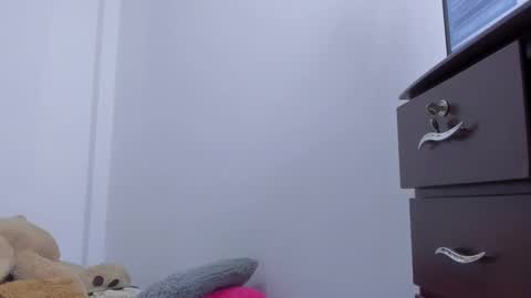 whises lits        online show from 09.30.25