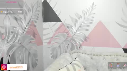 Snapshot of emma_petite4u chatting on 03.05.25 Emma online show from 03.05.25