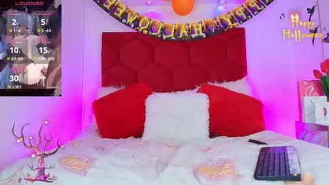 Snapshot of emma_wilder chatting on 10.14.25 neko online show from 10.14.25