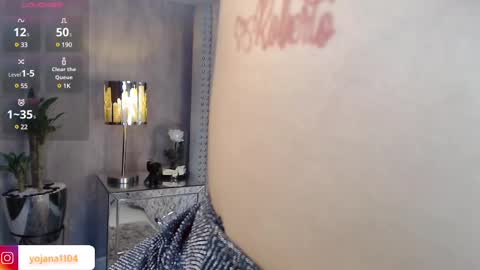 Snapshot of emma_zoe04 chatting on 03.05.25 zoe online show from 03.05.25