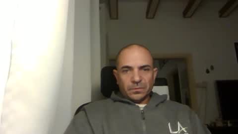 Snapshot of emmagold123 chatting on 12.18.24 Ariel online show from 12.18.24