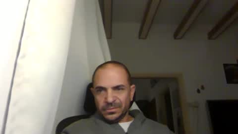 Snapshot of emmagold123 chatting on 12.25.24 Ariel online show from 12.25.24