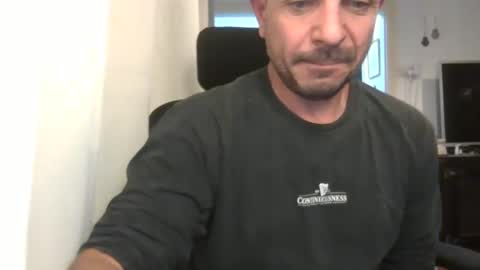 Snapshot of emmagold123 chatting on 12.26.24 Ariel online show from 12.26.24