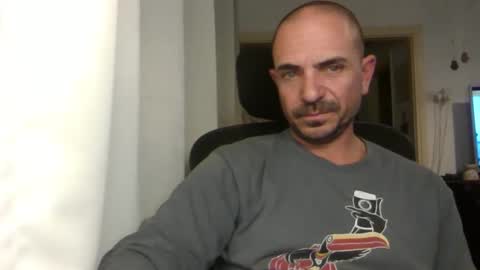 Snapshot of emmagold123 chatting on 01.29.25 Ariel online show from 01.29.25