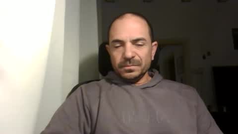 Snapshot of emmagold123 chatting on 02.10.25 Ariel online show from 02.10.25