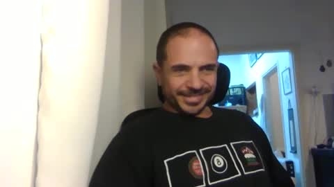 Snapshot of emmagold123 chatting on 02.12.25 Ariel online show from 02.12.25