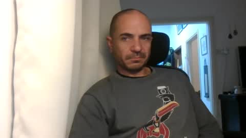 Snapshot of emmagold123 chatting on 02.17.25 Ariel online show from 02.17.25