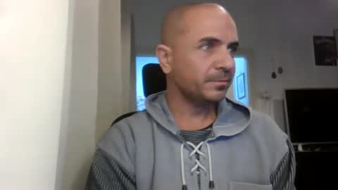 Snapshot of emmagold123 chatting on 02.22.25 Ariel online show from 02.22.25