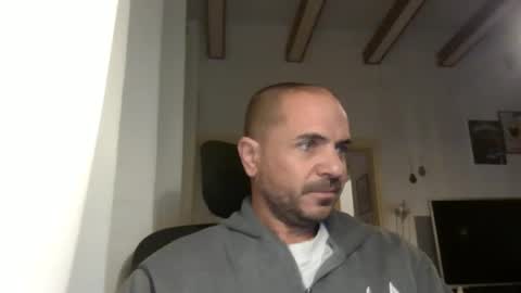 Snapshot of emmagold123 chatting on 03.02.25 Ariel online show from 03.02.25