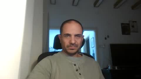 Snapshot of emmagold123 chatting on 03.07.25 Ariel online show from 03.07.25