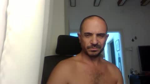 Snapshot of emmagold123 chatting on 09.09.25 Ariel online show from 09.09.25