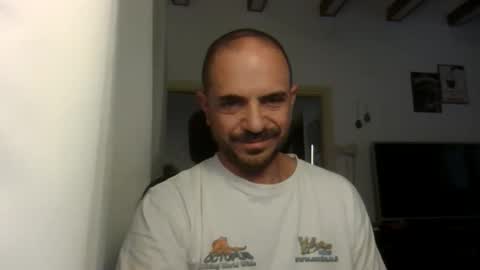 Snapshot of emmagold123 chatting on 09.11.25 Ariel online show from 09.11.25