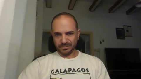 Snapshot of emmagold123 chatting on 10.03.25 Ariel online show from 10.03.25