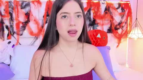 Snapshot of emmaholter chatting on 10.17.25 Emma online show from 10.17.25