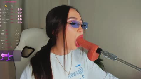 Emmi online show from 01.21.25