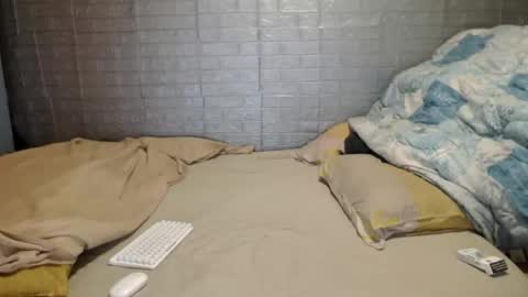 Snapshot of emmily000 chatting on 11.10.25 Emmily000 online show from 11.10.25