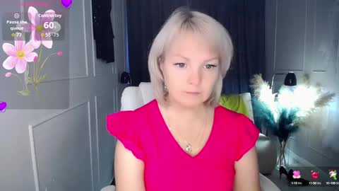 Snapshot of emmmam chatting on 10.08.25 emmmam online show from 10.08.25