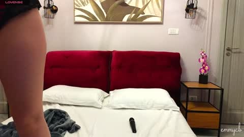 Em online show from 12.12.24