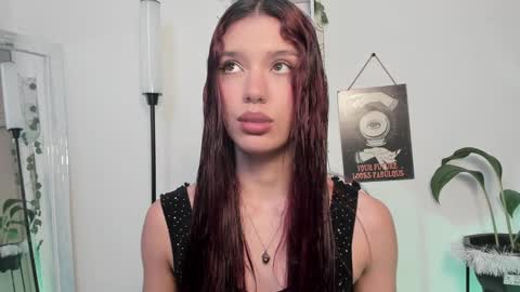 Snapshot of emperatriiiz chatting on 01.07.25 Emperatriz online show from 01.07.25