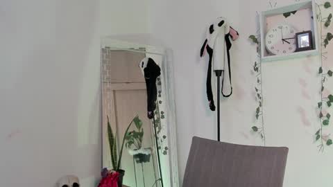 Snapshot of emperatriiiz chatting on 02.07.25 Emperatriz online show from 02.07.25
