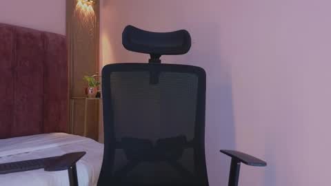 Emy online show from 11.16.25