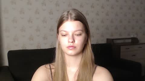 Snapshot of emysway chatting on 12.26.24 EmySway online show from 12.26.24