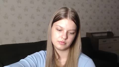 Snapshot of emysway chatting on 03.11.25 EmySway online show from 03.11.25