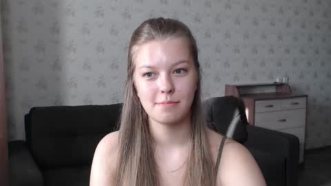 Snapshot of emysway chatting on 09.27.25 EmySway online show from 09.27.25
