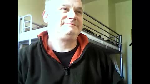 Snapshot of englishguysurrey chatting on 01.03.25 englishguysurrey online show from 01.03.25