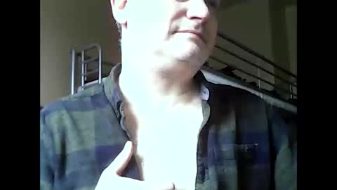 Snapshot of englishguysurrey chatting on 02.07.25 englishguysurrey online show from 02.07.25