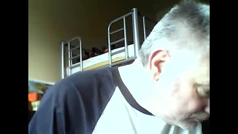 Snapshot of englishguysurrey chatting on 10.02.25 englishguysurrey online show from 10.02.25
