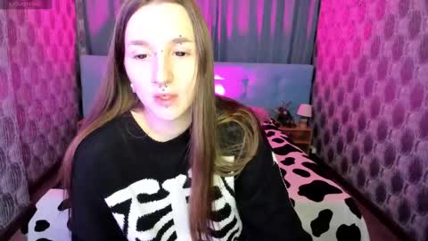 Snapshot of enn_allenn chatting on 01.07.25 enn_allenn online show from 01.07.25