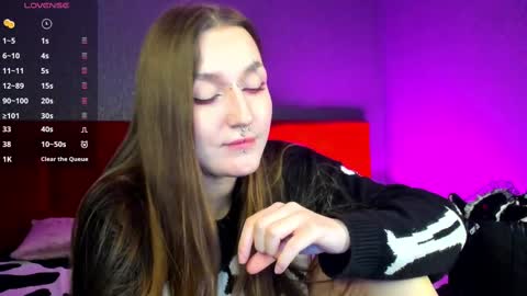 Snapshot of enn_allenn chatting on 02.15.25 enn_allenn online show from 02.15.25