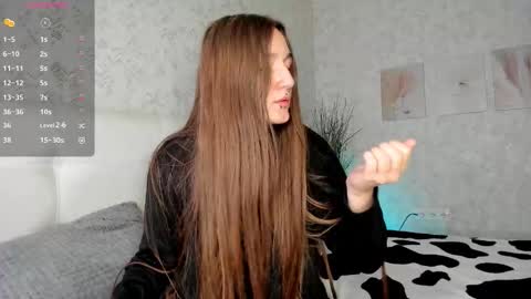 Snapshot of enn_allenn chatting on 10.05.25 enn_allenn online show from 10.05.25