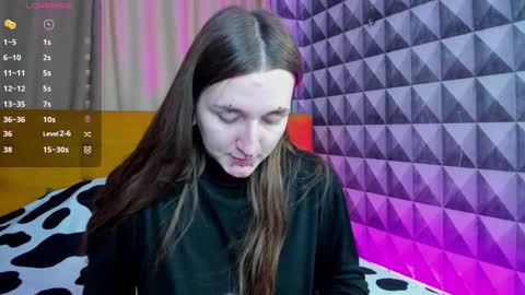 Snapshot of enn_allenn chatting on 10.17.25 enn_allenn online show from 10.17.25