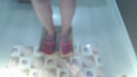 Snapshot of enronset chatting on 12.25.24 betty online show from 12.25.24