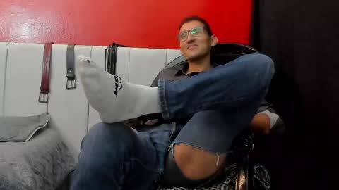Snapshot of enzopratt chatting on 03.12.25 Enzo Pratt online show from 03.12.25