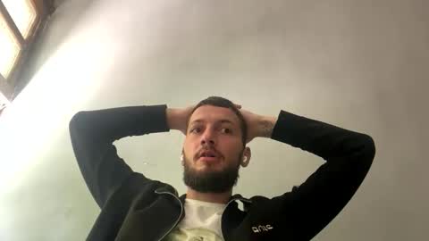 Snapshot of er1c_reeves chatting on 11.10.25 Eric Reeves online show from 11.10.25